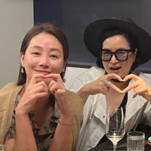 Kim Sung-ryung Instagram - 손가락이 내맘 같지 않아요🤣
#핫한하트 #지선이웃음소리 ㅋㅋㅋㅋㅋㅋㅋㅋ