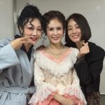 Kim Sung-ryung Instagram - #헤다가블러 #방은희배우 #임채원배우 은희의헤다 멋졌어 그리고 넘 애썼어👏👏👏