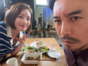 Kim Sung-ryung Instagram - #꼰대희 #밥묵자
#구독과좋아요
좀 전에 업로드 됨요~^^