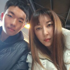 Kim Wan-sun Instagram - 미래의 우리나라를 대표할 야구선수 
너무 잘생긴 나의조카 태호랑~ 😆
태호야~ 은톼하면 배우하자~🤣🤣🤣
@taeho.won