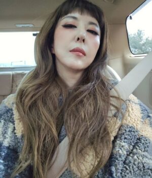 Kim Wan-sun Instagram - #출근중 #아이돌메이크업 #😆😆😆