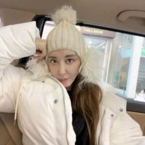 Kim Wan-sun Instagram - 사랑아~ 이모가 미안해~🤣🤣🤣