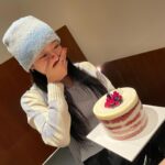 Kim Ye-won Instagram – 축하해주신 많은 분들 덕분에 
정말 정말 행복한 생일을 보냈습니다♥️
제가 잊지 않고 잘 할게요!!!!!
올 한해 너무 따뜻했다는 걸 온전히 느끼는 날이었어요
살앙행용 💜😬🫶🏻