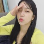 Kim Ye-won Instagram - 김이사 출근샷🫶🏻