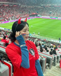 Kim Ye-won Instagram - 4:0♥️🇰🇷💙 최선을 다해 응원한 사진 100장