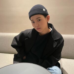 Kim Yoon-hye Instagram - 🧤🫐