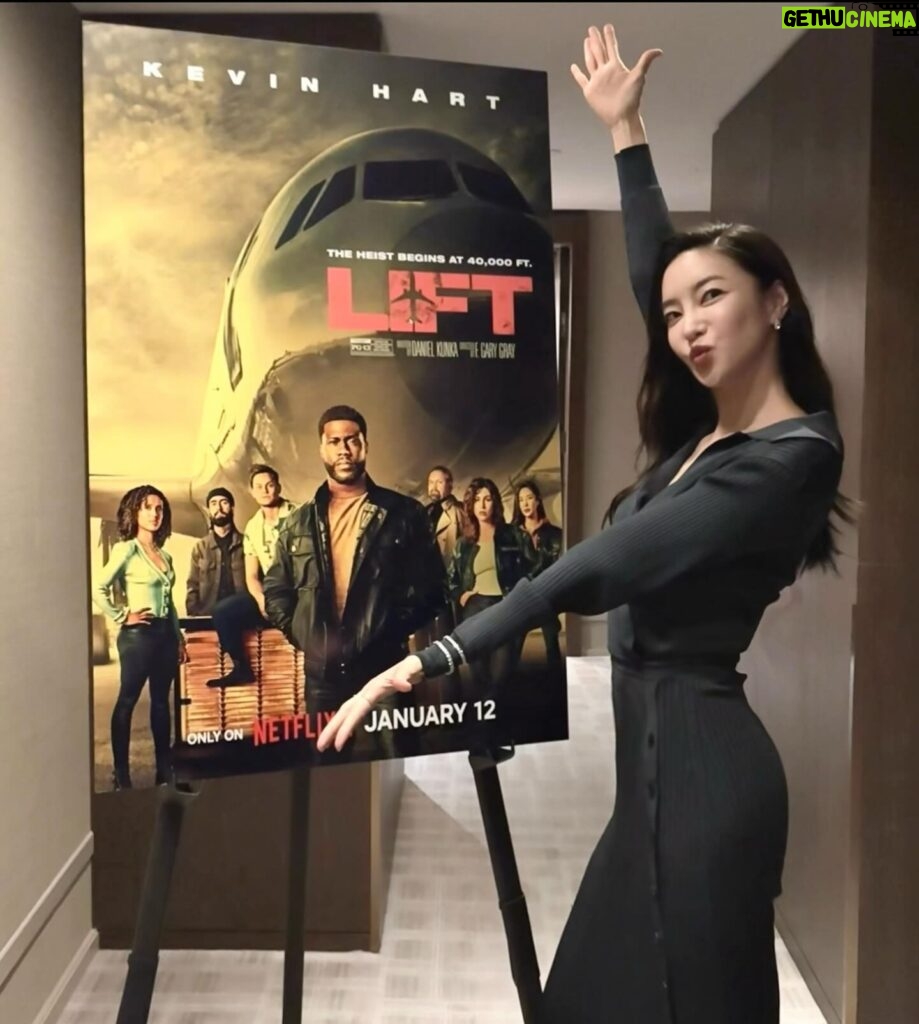 Kim Yun-jee Instagram - Press junket content shoot weekend for LIFT🔥 뉴욕에서 진행된 ‘리프트’ 매체 인터뷰 & 홍보 컨텐츠 촬영 🙏🏻 #liftnetflix @netflix @netflixfilm