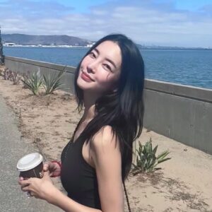 Kim Yun-jee Thumbnail - 4.4K Likes - Top Liked Instagram Posts and Photos