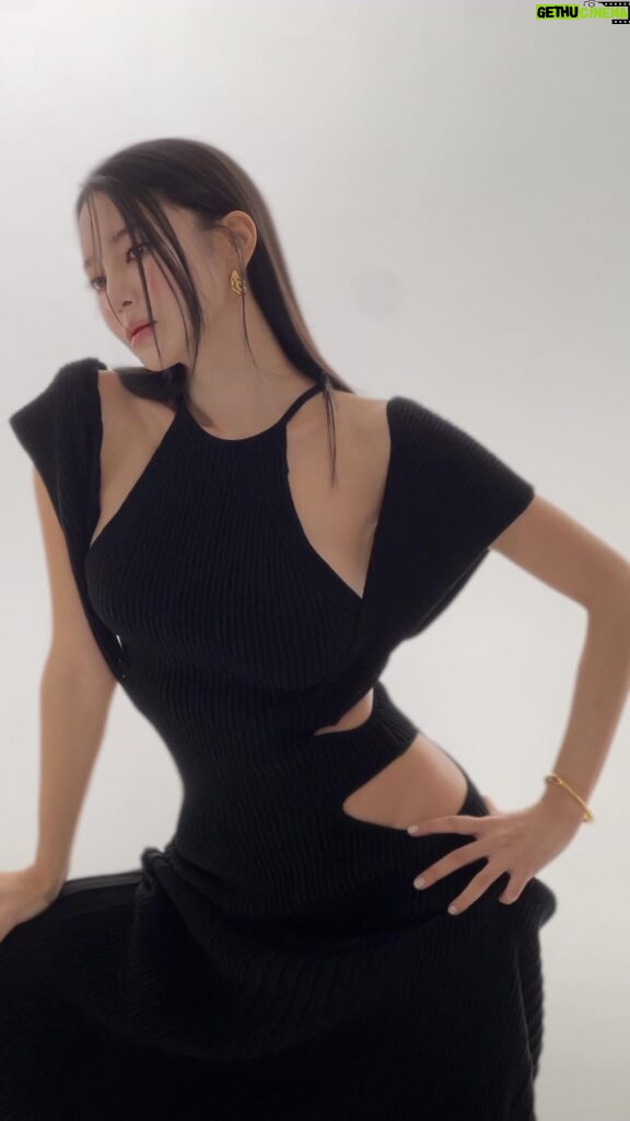 Kim Yun-jee Instagram - March 2024 @allurekorea 🫶🏻