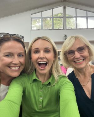 Kimberley Crossman Instagram - 📍This week ❤️ ❤️‍🩹

Family dinners, surgery, wedding planning, concerts, family gym trips, farewelling a beautiful friend, dates and some downtime ☁️