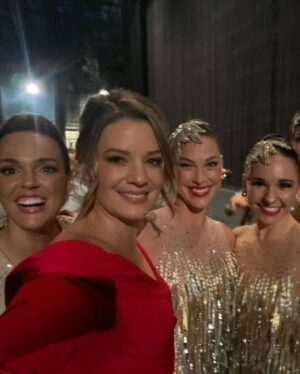 Kimberley Sustad Instagram - What a night. I cannot believe I am a part of such an incredible family and @hallmarkchannel you really are family. Thank you for having me, and for so many “pinch me” moments. I am so grateful. There are none who do Hallmark Moments like you. And to the fans that make this all possible, THANK YOU!!! It’s all for you and I get to do what I do because of you. Love you. A lot. Oh and Welcome To The Countdown to Christmas!!!!! This year is lit!!!!!❤️❤️❤️ Get ready!!!!
@hallmarkchannel #countdowntochristmas #lightscamerachristmas