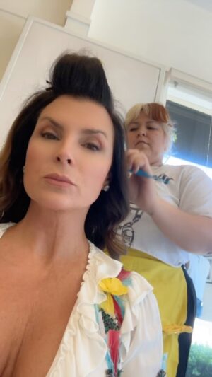 Kimberlin Brown Instagram - Getting ready for yesterdays @boldandbeautifulcbs #fan #appreciation day with miss @itsalexisreyes doing my #hair @thedrybar on #sunsetstrip (she also does my hair on the show ❤️)
#hairstylist #hairstyles @ginasboutiqueoc