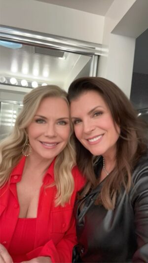 Kimberlin Brown Instagram - Dipping in to @katherinekellylang ‘s dressing room to say hi! #hairstylist @itsalexisreyes and @stephpaugh #funwithfriends #behindthescenes @boldandbeautifulcbs