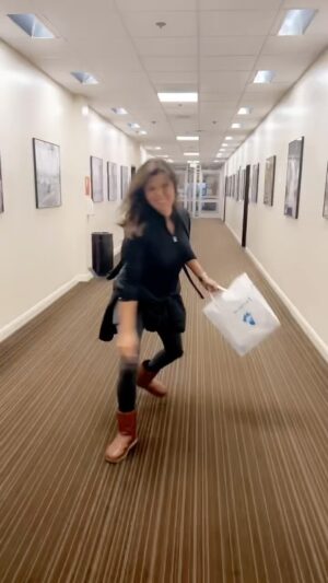 Kimberlin Brown Instagram - Just another day at the office :-) #working #workplace #office #actress #actresslife #studio  @boldandbeautifulcbs @cbstvstudios video thanks to @lesleybohmphoto #lovemyjob