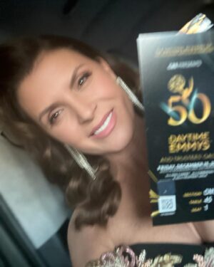 Kimberlin Brown Instagram - On my way to the @daytimeemmys wishing all of tonight‘s nominees the best! You’re all winners in my book :-) #awardshow #actor #actress @boldandbeautifulcbs @cbstv gown by: @houseofsavin earrings by: @untamedpetals #hair by: @itsalexisreyes #makeup by: @dannidoeslife @emmysnatas