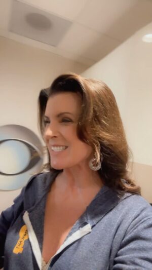 Kimberlin Brown Instagram - So excited to once again, have @charlielapson Jewel me for the #redcarpet events this coming weekend! #Diamonds are a girls best friend! #hair by @itsalexisreyes 😉 #emmys #daytimeemmys #51stdaytimeemmys