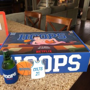 Kimberly Brooks Instagram - Hey y’all!  Tonight is the #HoopsNetflix virtual premier! So happy to have worked on this hilarious show. I’ll be watching from home, eating my yummy snacks and loving my Hoops merch. Be sure to check out @NetflixIsAJoke on Twitter because Jake Johnson is taking over!
