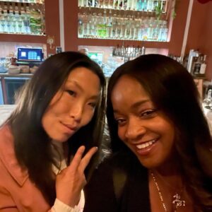Kimberly Brooks Instagram - Reunited with my old friends and cast mates at the Owl house party!!😎 
•
•
•
•
•
•
#stevenuniverse #skara #owlhouse #owlhousefanart #stevenuniversefuture #vó #voiceoverartist #cast #voiceactors #bigcitygreens #castmates