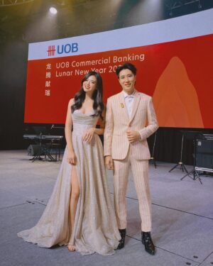 Kimberly Chia Instagram - First hosting job of the new year with the big boss 😛 thank you for having us @uobgroup 🙌🏻 
huat huat everybody! 🐉

Styled by @style_lease ✨
HMU @rowan_autelier @autelier_makeup 💄