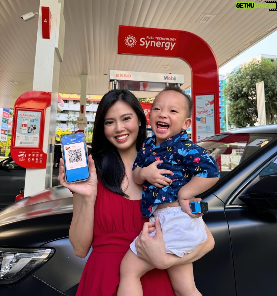 Kimberly Chia Instagram - Kyzen and I are all Smiles at Esso because we get to turn our Smiles points into fuel discounts, air miles, vouchers and more! 🤩 Are you an Esso Smiles member on the Esso app? Check your Esso app now for surprise fuel eVouchers to go with your fuel discounts and rewards. Not on the Esso app yet? New Esso app users will get an upsized welcome offer from now till 31 May. Download the Esso app now and tap into smarter value! #EssoSg #EssoSmiles #EverySmileaReward