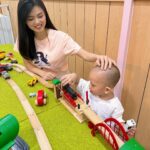 Kimberly Chia Instagram - My baby is 2! ✌️✌️ Thank you for coming into our lives and giving it so much meaning. Mummy and daddy love you so much ❤️ Thank you to all who made his 2nd birthday celebration so perfect! Location: @littlebearshousesg Party Setup: @hausofparties.sg Cake: @cakedwithlovesg Outfits: @simplylovedsg Party Favors: @kiddivity.sg