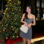 Kimberly Chia Instagram - The most wonderful time of the year is here~~ 🎄✨ Swipe for photobomber 😂