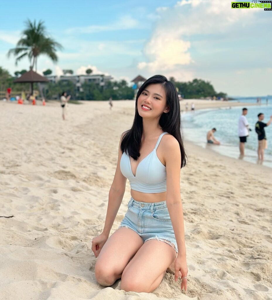 Kimberly Chia Instagram - Embracing the heat ☀️ why you gotta be soooo hot, Singapore 🥵