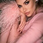 Kimberly Wyatt Instagram – Serving ze pink Floof 💕