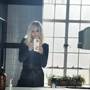 Kimberly Wyatt Thumbnail - 4.5K Likes - Most Liked Instagram Photos