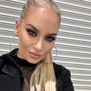 Kimberly Wyatt Thumbnail - 2.8K Likes - Most Liked Instagram Photos