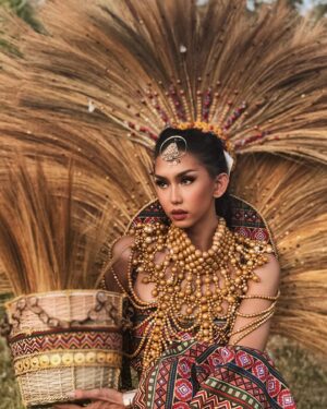 Kimmy Couture Instagram - 👑Your Visayan Filipina Princess 👑 
.
Now that Asian Heritage Month is done… I’m so grateful and happy to spend the whole month in Asia connecting my roots and my culture. Wearing this look made me connect my Probensyana roots even more. 🇵🇭
.
👗 Full look by: @chloeamoren 
📸 Photo by: @joshiyah_tuan