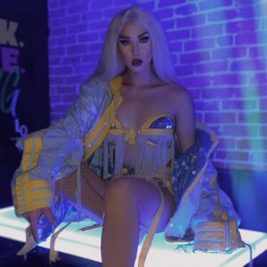 Kimmy Couture Instagram - When that New Hormones from Thailand finally kicking in…. 💉 💊 
but also me wearing Flat wig, No nails and Flats? ON BRAND after performing.
.
.

📸  Photo by: @jacobkaram_realestate