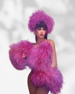 Kimmy Couture Instagram - 🩷 Pink and Dreamy 🩷

.
.
👗 Dress by: ME
🪶 Ostrich Feathers by: Mother @itsqueenicesis 
📸 Photos by: @cloudy_creator