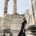 Kimya Gökçe Aytaç Instagram - “ The pleasent moment of sitting in front of the door, me and you With two figures and two faces, with one life, me and you… Joyful and careless, free from distracting myths, me and you… Me and you without us, gather because of virtue-love- “