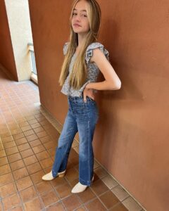 Actress Kingston Foster HD Instagram Photos and Wallpapers December 2022