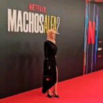 Kira Miró Instagram – Fiestón MACHOS ALFA 2 💥
GRACIAS @netflixes siempre TOP 😉
El 9 de febrero llegan los máquinas más desubicados que nunca 🤣😂😅

👗 @beavaldiviac @celine @bulgari @pinkoofficial @replicacomunicacion 
💄 @rebecatfigueroa