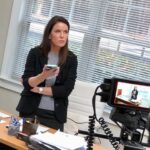 Kira Reed Lorsch Instagram - Don’t mess with the Boss! New episodes @oddmanoutw_s #streaming @peacock 2024 ❤️🎬 #onset #actress #kirareedlorsch