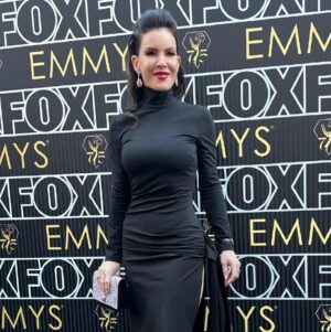 Kira Reed Lorsch Instagram - Thank you @glamsquad for the #emmys #glam 💄  On the #glamsquad app or glamsquad.com/book enter code Kira15 for $15 off your next appointment❤️ #actress #emmywinner #kirareedlorsch