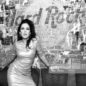 Kira Reed Lorsch Instagram - #happyweekend @hardrockcafe ☮️❤️🎸 #kirareedlorsch #hardrockcafe #partyon