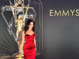 Kira Reed Lorsch Instagram - Congrats to all of this year’s #emmys nominees and new @televisionacad members ⭐️ #actress #producer #emmywinner #kirareedlorsch #75emmys #redcarpet #party

💄 @glamsquad 
❤️ @dolcegabbana