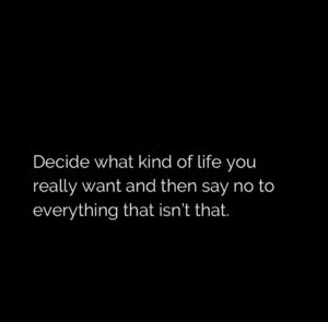 Kira Reed Lorsch Instagram - #happynewyear #deepthoughts #2024 ☮️💖🎊