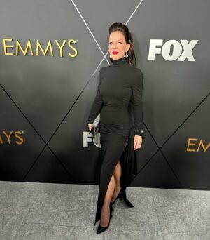 Kira Reed Lorsch Instagram - Too much fun @televisionacad #emmys 🤩 #actress #producer #emmywinner #kirareedlorsch 

💄 @glamsquad 
👗 @dolcegabbana