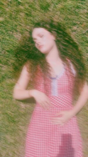 Kirrilee Berger Instagram - Have you ever been in a situation where you know you aren’t being loved the way you deserve to be?
Then, I think you might like my upcoming single “Fourth Of July” it’s about just that. Pre-Save link in my bio. 
Out 6/7/24
Wherever you stream your music. 
#singer #singersongwriter #pop #popmusic #poprock #indierock #womeninmusic #unreleased #unreleasedmusic #newmusic #newmusicfriday #kirrileeberger #unsunghero #unsungheromovie #reels #reelsinstagram