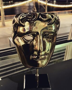 Kirsten Ramsay Instagram - What an incredible experience being part of a BAFTA winning show!
You’re an amazing team 💫

@bafta @therepairshoptv 
@williamkirkrestoration @jaybladesmbe @stevefletcher.clocks @emmawalsh100 
#kirstenramsay #bafta #baftaawards #therepairshop #bbc 
#repair #restoration #conservation #celebration