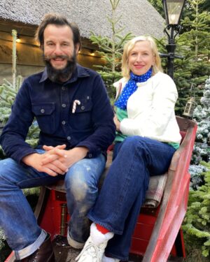 Kirsten Ramsay Instagram - Sit back and enjoy the ride …. The Repair Shop Christmas Special is now on! ❄️
Available on @bbciplayer 

@therepairshoptv @dominicchinea 
#kirstenramsay #therepairshop