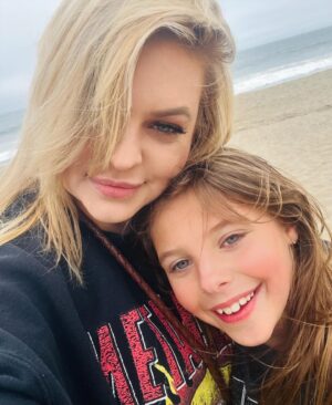 Kirsten Storms Instagram - ❤️🐞