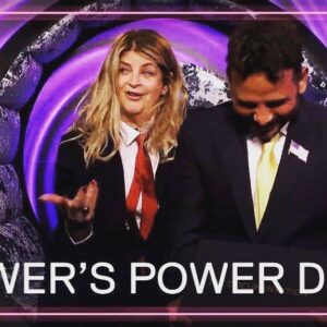 Kirstie Alley Instagram - “Power’s Power Dude” #powercouple #dreamteam @kirstiealley & @ryanthomas84 @bbuk #eyeofthestorm #bbuk #cbbuk #celebritybigbrother #celebritybigbrotheruk #bigbrother #power #powerispowerdude #presidentkirstie #vicepresidentryan #responsibility #teamplayer #eyeofthestorm