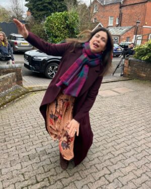 Kirstie Allsopp Instagram - Phil took a picture of me in my new boots being debuted in Wolverhampton, we’re making @loveitorlistituk. I nearly came a cropper, ‘cos I’m not sure these boots were made for walking. 😜 @philspencertv