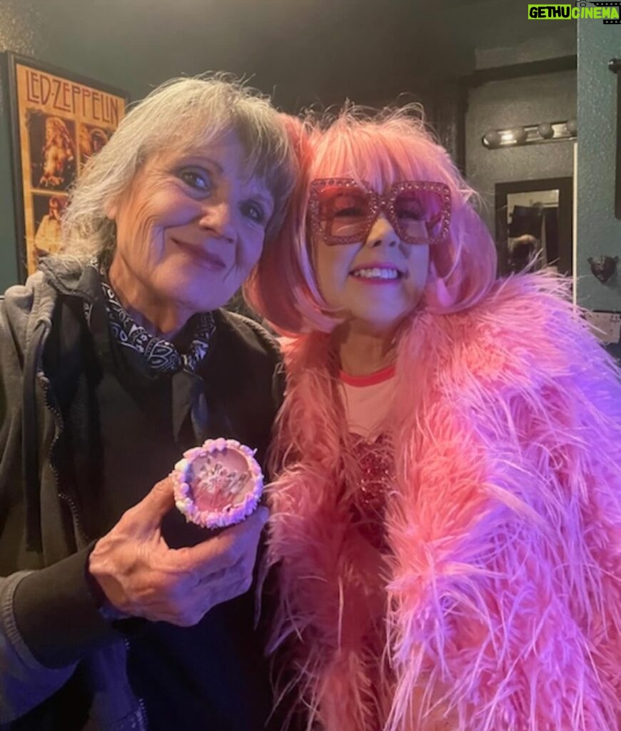 Kitten Kay Sera Instagram - When someone goes out of their way to make you feel special.. you don’t forget it! 💗these photos were taken backstage by someone in Martha’s camp & you never think you will see them however she just emailed them to me ! What an honor to be backstage with the legend that is Martha Davis from band The Motels 💗🎤 as a singer I so appreciate the female vocalists that paved the way for me .. 💗 • Special thank you to @bigsugarbakeshop for the yummy cupcakes! 🧁 They have our single cover photo on them!