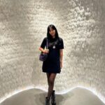 Ko So-young Instagram - 보라장미로 물든💜 혜영&은영🥀오랜만에 brunch☕️ #버버리성수로즈 #브런치 #burberry #보라색 #가을